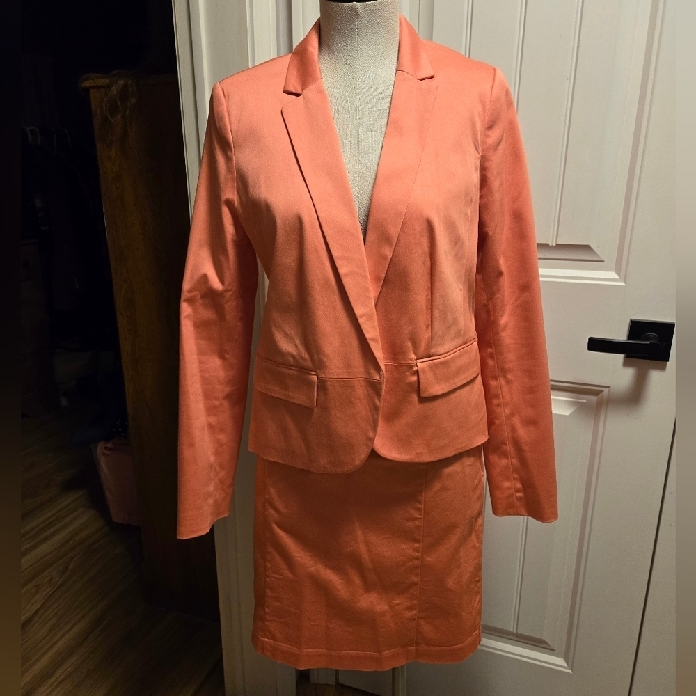 Worthington Blazer Size 10 And Matching Skirt Size 8 Coral Pink Professional